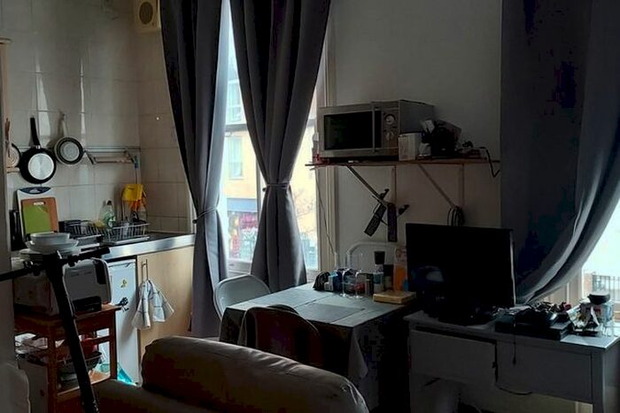 Studio To Rent In Stoke Newington Church Street, London, N16