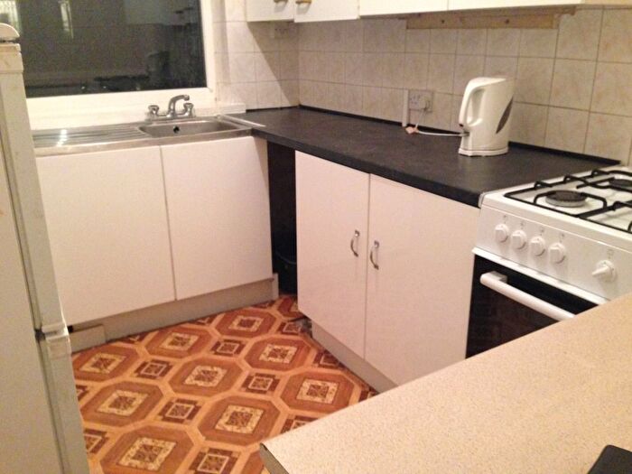 2 Bedroom Flat To Rent In Mauldeth Road (Junction Barlow Moor Road), Chortlon, M21