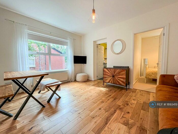 1 Bedroom Flat To Rent In Wolseley Place, Manchester, M20