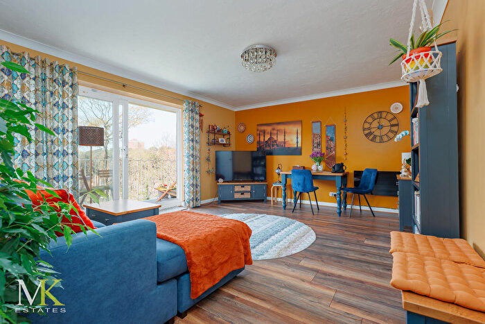 2 Bedroom Flat For Sale In - Boscombe Spa Road, Bournemouth, BH5