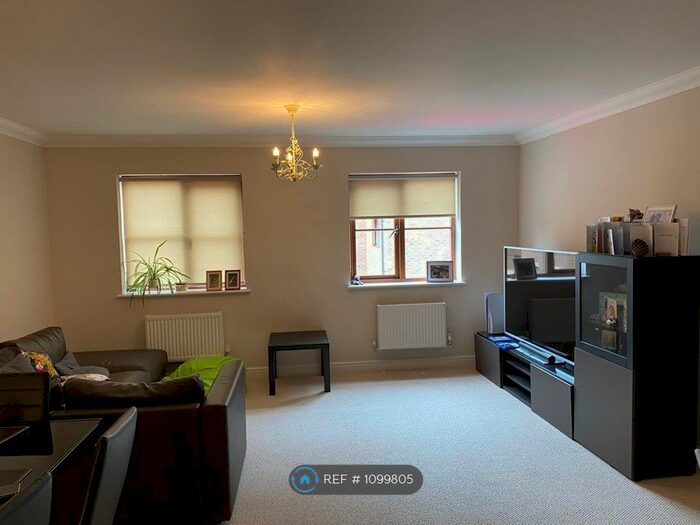 2 Bedroom Flat To Rent In Perivale, Monkston Park, Milton Keynes MK10