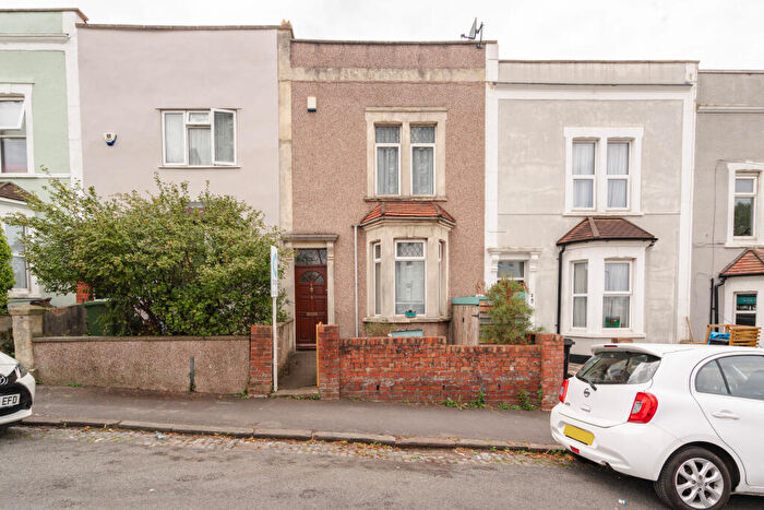 2 Bedroom Terraced House For Sale In Alfred Road, Windmill Hill, Bristol, BS3