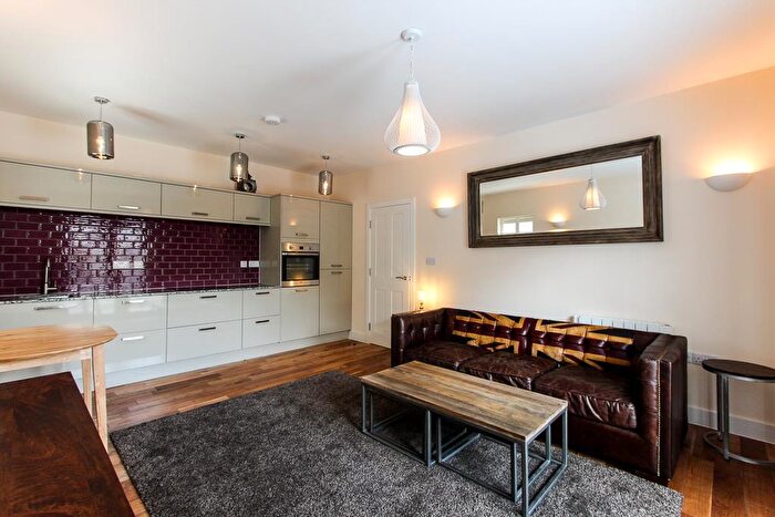 1 Bedroom Flat To Rent In Howard Gardens, Roath, CF24