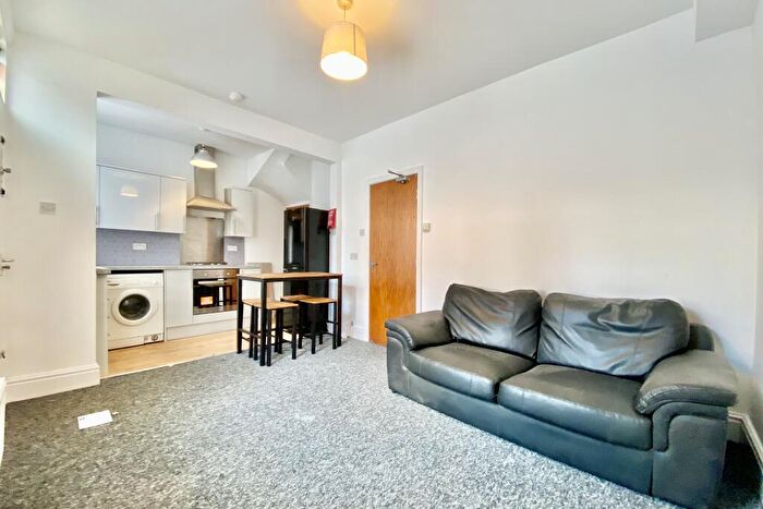 2 Bedroom Terraced House To Rent In Harold View, Hyde Park, Burley, Leeds, LS6