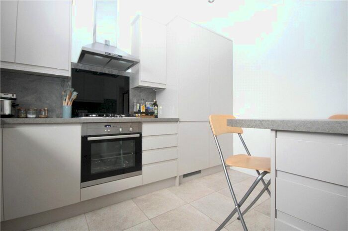 2 Bedroom Flat To Rent In Rowan Road, London, SW16