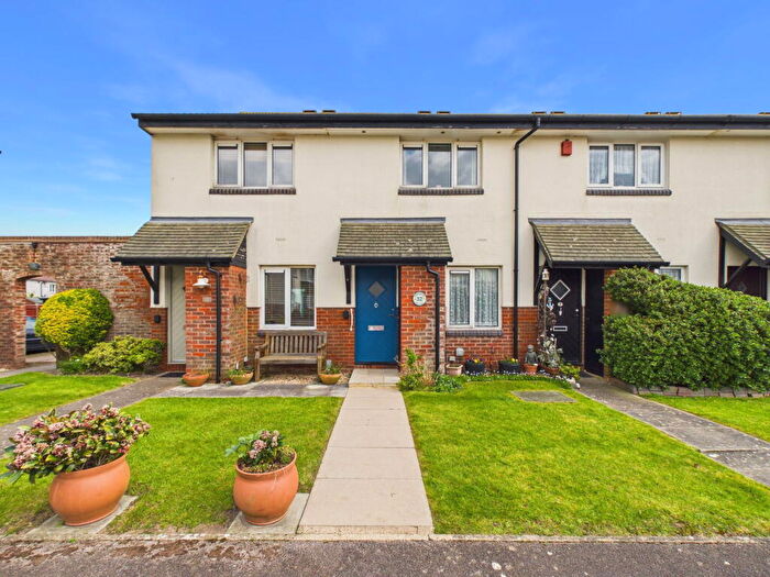 2 Bedroom Terraced House For Sale In Newport Mews, Worthing, BN11