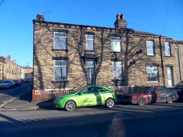 3 Bedroom End Of Terrace House To Rent In Walkley Lane, Heckmondwike, WF16