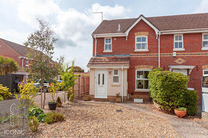 3 Bedroom Terraced House For Sale In Old Warren, Taverham, Norwich, NR8