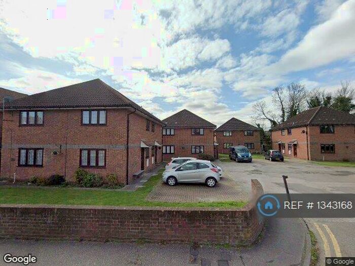 1 Bedroom Semi-Detached House To Rent In Kingsley Court, Gidea Park, RM2