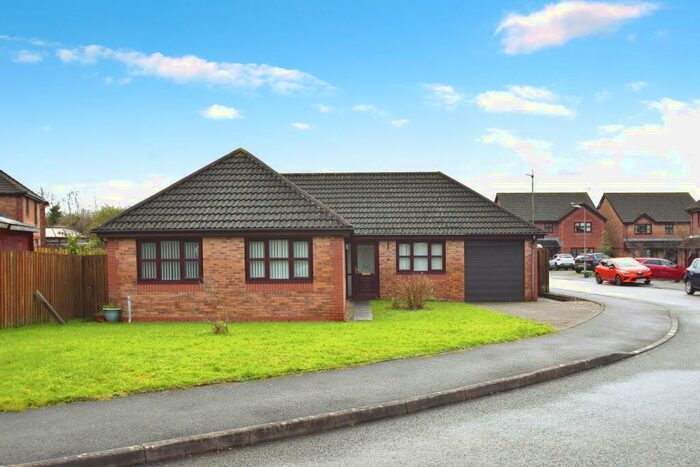4 Bedroom Bungalow To Rent In Clos Y Celyn, Kidwelly, Carmarthenshire, SA17