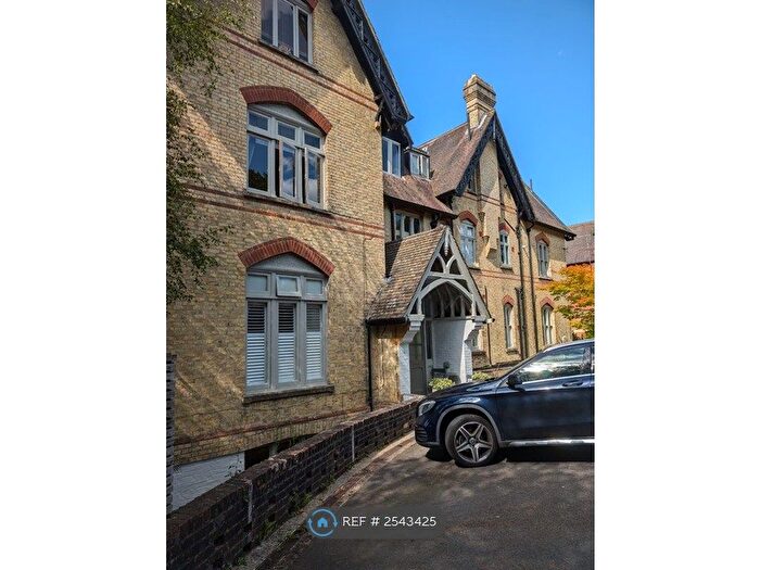 2 Bedroom Flat To Rent In Broadwater Down, Tunbridge Wells, TN2