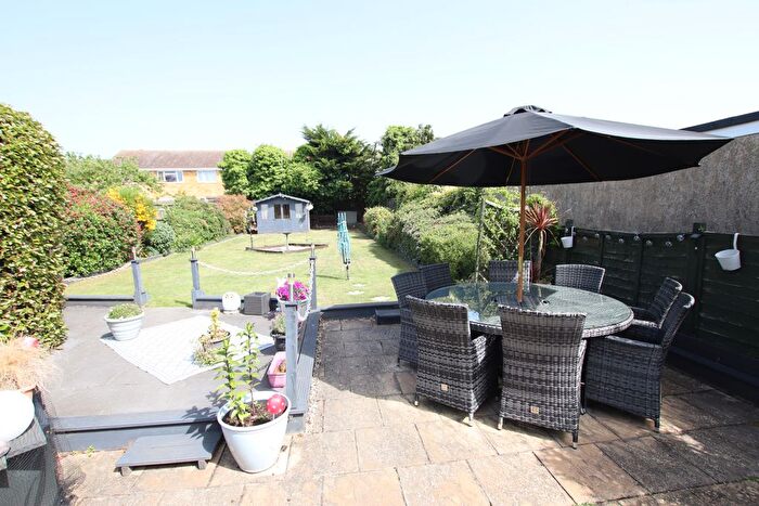 2 Bedroom Bungalow For Sale In St Johns Road, Clacton On Sea, CO16