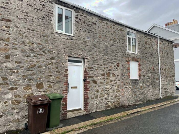 1 Bedroom Coach House To Rent In Park Place Lane, Plymouth, PL3
