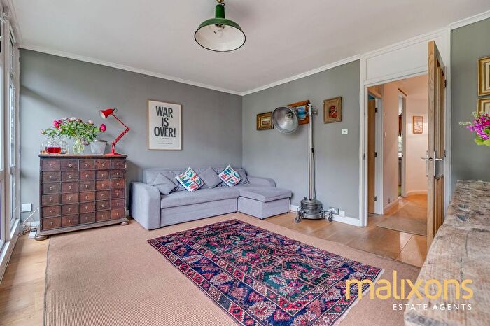 3 Bedroom Property To Rent In Carey Gardens, London, SW8