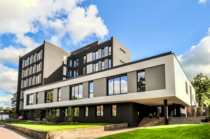 2 Bedroom Apartment To Rent In Bournville Lane, Bournville, Birmingham, B30