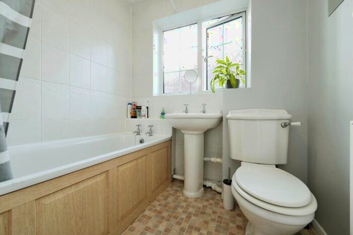 2 Bedroom Cluster House For Sale In Little Meadow, Bradley Stoke, Bristol, BS32