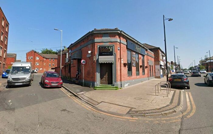 3 Bedroom Flat To Rent In Stockport Road, Levenshulme, Manchester, M19