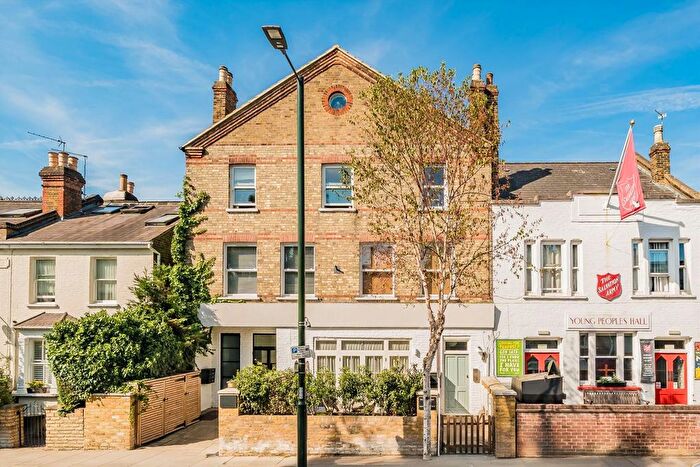 2 Bedroom Flat To Rent In Church Road, Teddington, TW11