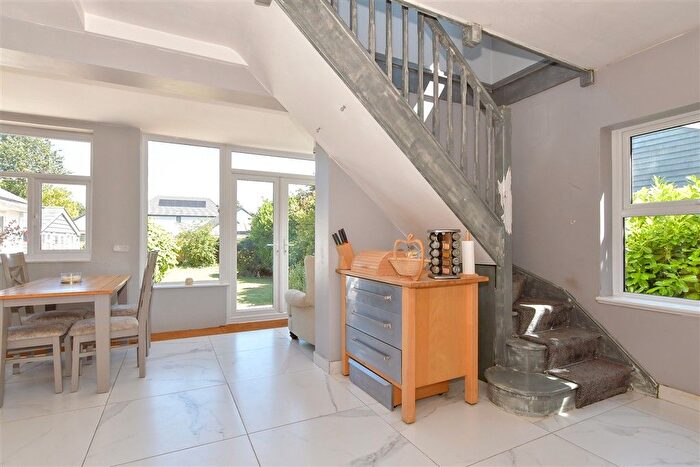 4 Bedroom Detached House For Sale In Elm Lane, Minster-On-Sea, Sheerness, Kent, ME12