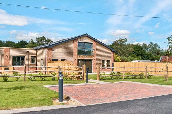 4 Bedroom End Of Terrace House To Rent In Tandridge Lane, Tandridge, Oxted, Surrey, RH8