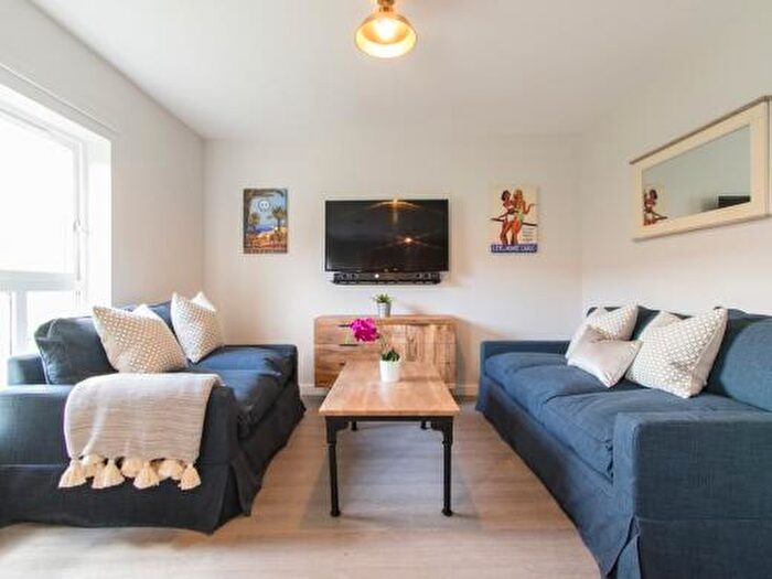 4 Bedroom Flat To Rent In Morrison Circus, Edinburgh, EH3