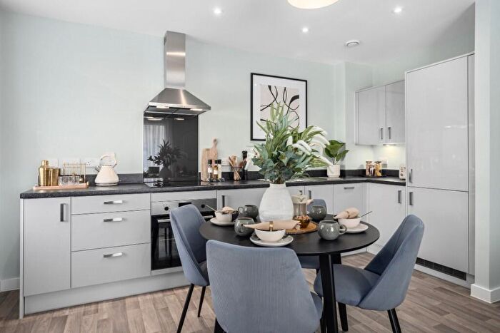 1 Bedroom Apartment For Sale In Riverside West, Erith, Kent, DA8