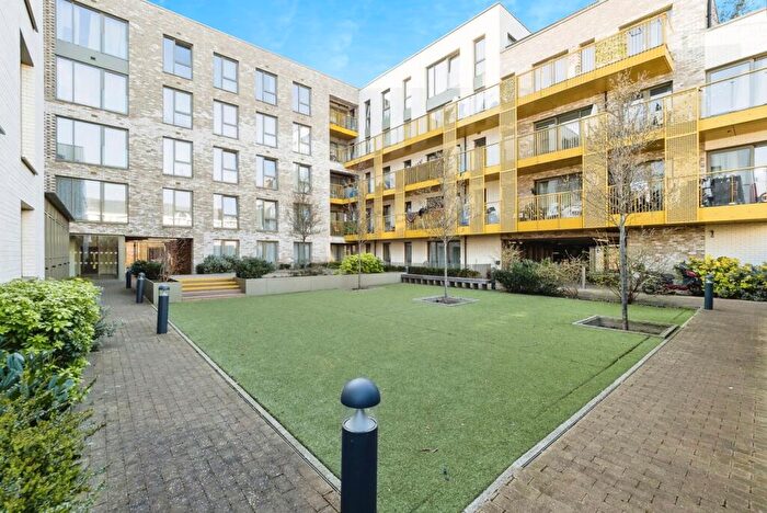 2 Bedroom Flat For Sale In Albion Way, Upton Park, London, E6