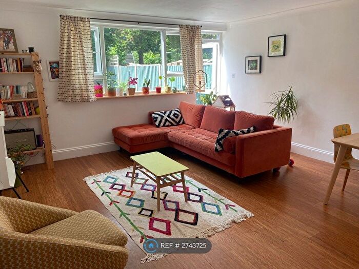 3 Bedroom Maisonette To Rent In Morland Estate, London, E8