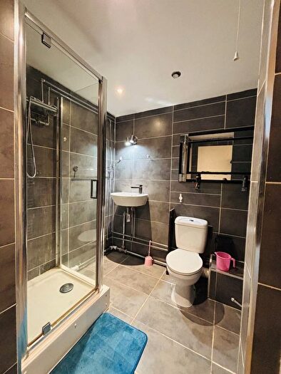 2 Bedroom Flat To Rent In Broomfield Road, Chadwell Heath, RM6