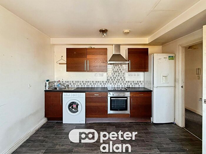 1 Bedroom Flat For Sale In Commercial Road, Newport, NP20
