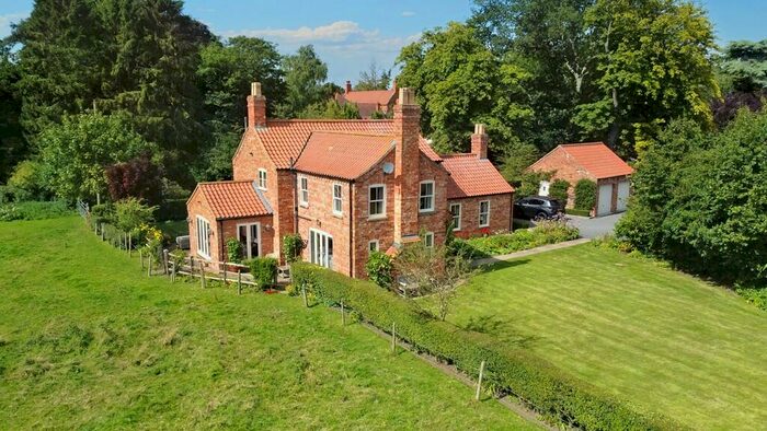 4 Bedroom Detached House For Sale In Church Lane, Utterby, LN11