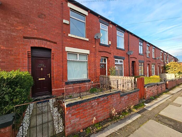 3 Bedroom Terraced House To Rent In Knoll Street, Rochdale, OL11