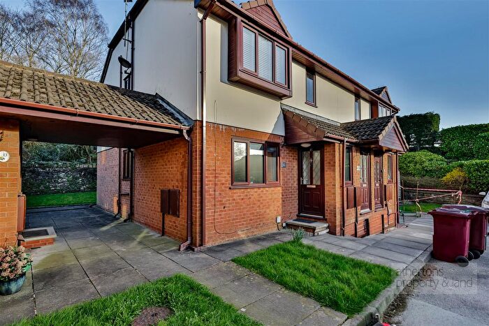 2 Bedroom Flat For Sale In The Cloisters, Whalley, Ribble Valley, BB7