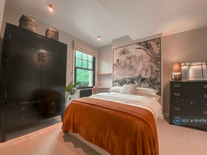 2 Bedroom Flat To Rent In Wellington Gardens, London, SE7