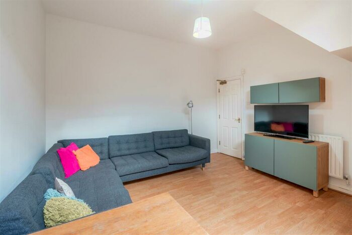 6 Bedroom Terraced House To Rent In &#pppw - Chester St - Sandyford, NE2