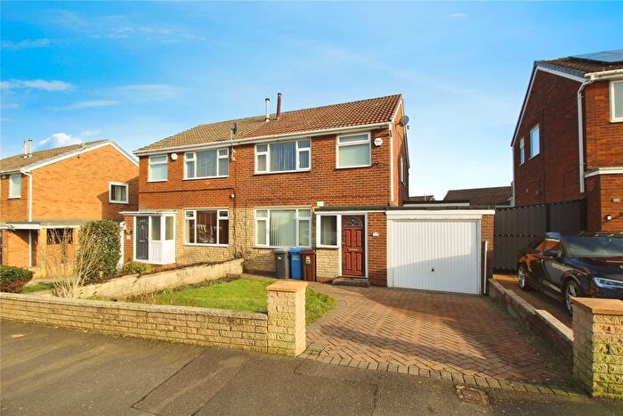 3 Bedroom Semi-Detached House For Sale In Markbrook Drive, High Green, Sheffield, South Yorkshire, S35
