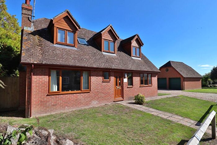 3 Bedroom Detached House For Sale In Winterbourne Monkton, Swindon, SN4