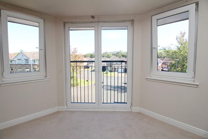 2 Bedroom Flat For Sale In Oakburn Walk, Jamestown, Alexandria, G83