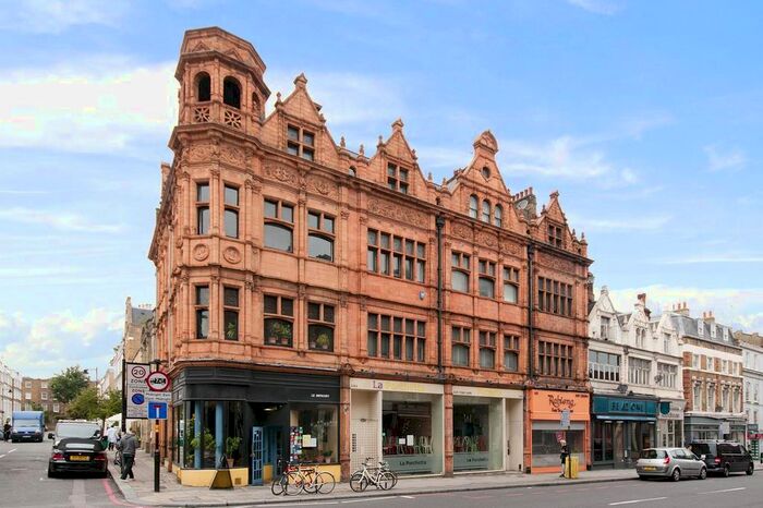 2 Bedroom Flat To Rent In Upper Street, Islington, London, N1