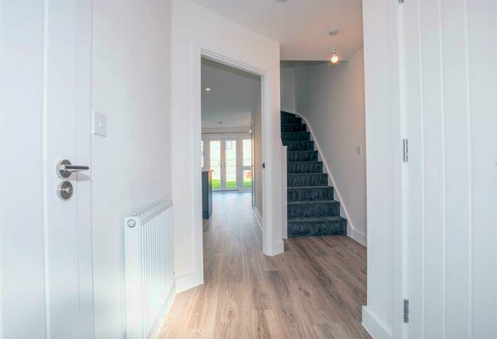 4 Bedroom Town House To Rent In Blackthorn Way, Winteringham, St. Neots, PE19