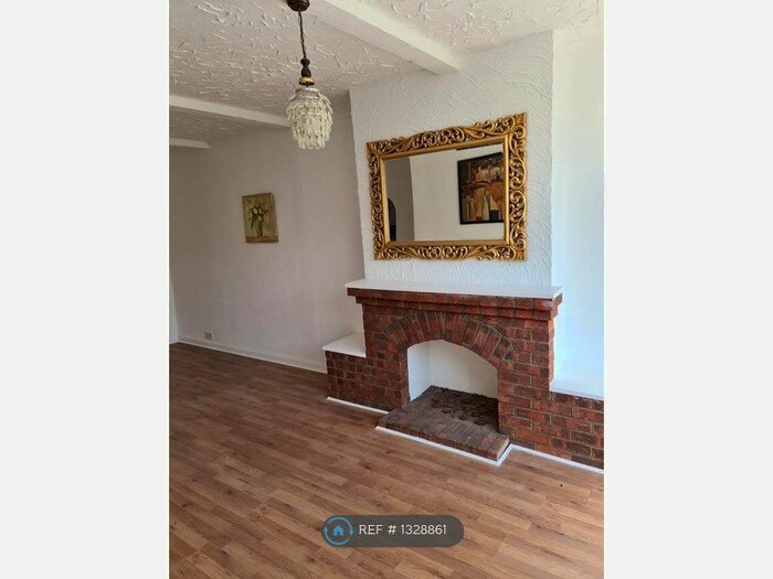 3 Bedroom End Of Terrace House To Rent In Granville Avenue, London, TW13