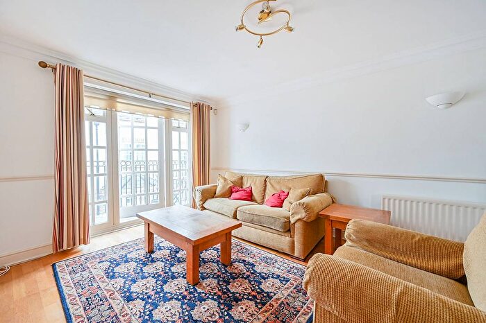 2 Bedroom Property To Rent In Watermans Mews, Ealing Broadway, London, W5