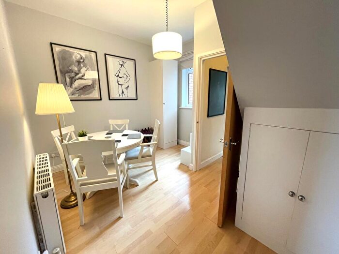 3 Bedroom House To Rent In Whitehall Road, Didsbury, M20
