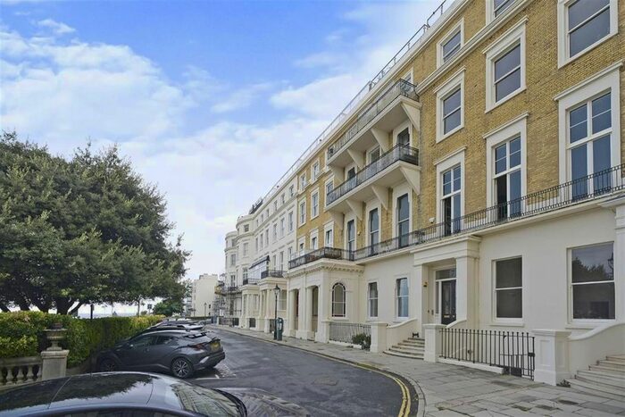 2 Bedroom Flat To Rent In Eastern Terrace, Brighton, BN2