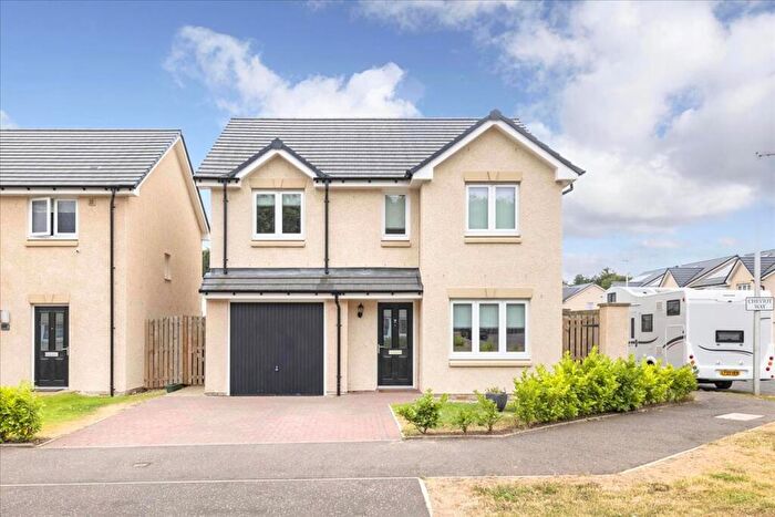 4 Bedroom Detached House For Sale In Mountmarle Avenue, Roslin, EH25