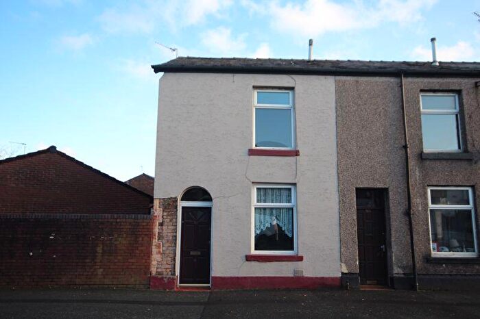 2 Bedroom End Of Terrace House For Sale In Manchester Road, Castleton, Rochdale, OL11