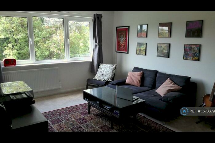 Studio To Rent In Wallington, London, SM6