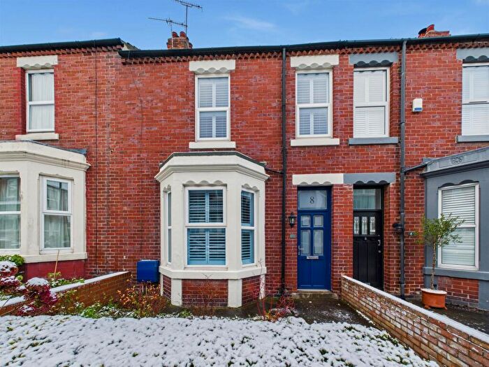 3 Bedroom Terraced House For Sale In Princes Gardens, Whitley Bay, NE25