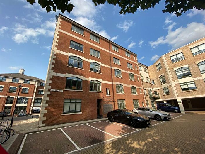 1 Bedroom Apartment To Rent In Corner Hall, Hemel Hempstead, HP3