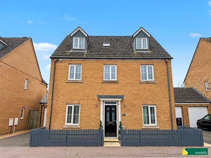 5 Bedroom Detached House For Sale In Howards Way, Northampton, NN3